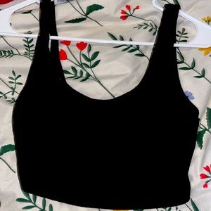 Black, loose crop top